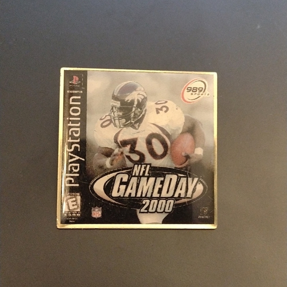 Play Station NFL Game Day 2000 Lapel Pin